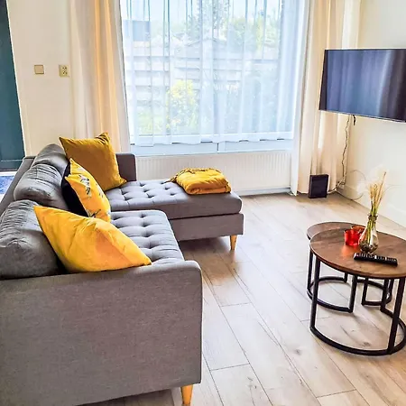 Happy House By Interhome Nyaraló