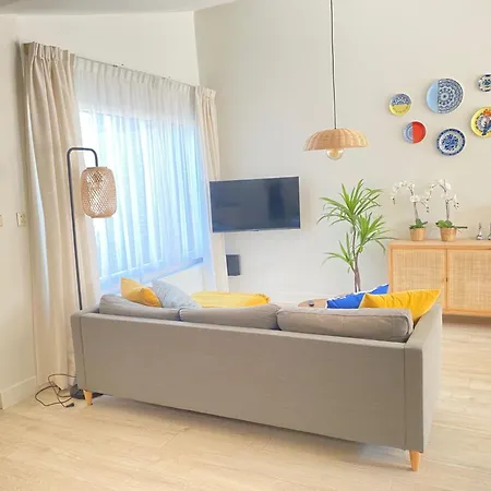 Happy House By Interhome Nyaraló